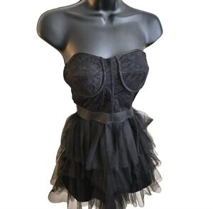 Y2K F21 SM Black Strapless Taffeta Party Dress